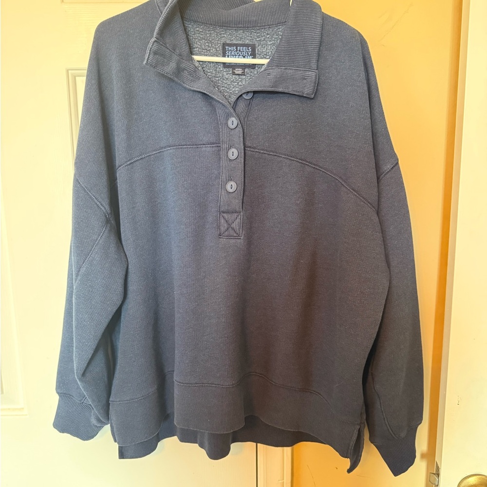 Navy Pullover Henley Sweatshirt - Classic Casual